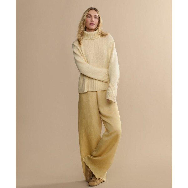 Cropped Cashmere Jet Turtleneck